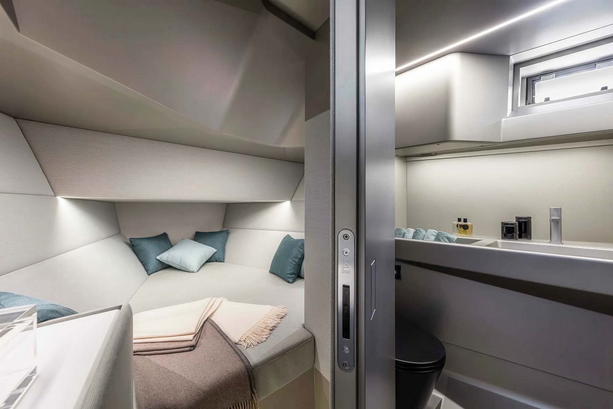 Аренда luxury tender Wally 43 Azure на Миконосе